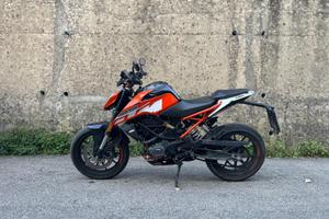 KTM Duke 125