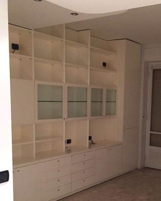 libreria laccata color panna