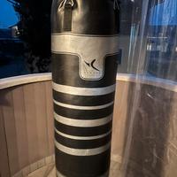 Sacco da boxe + guantoni