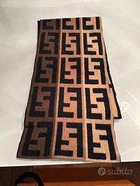 Sciarpa fendi