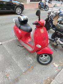 Vespa 125 et4