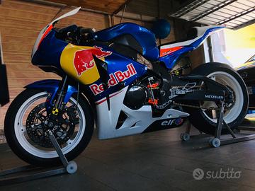 HONDA CBR1000RR   2010