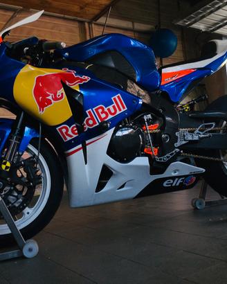 HONDA CBR1000RR   2010