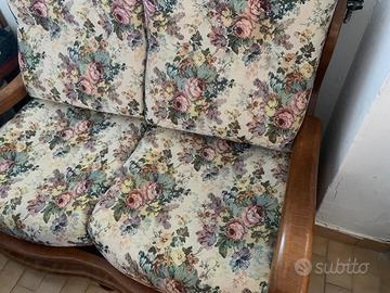 Divano due posti carinissimo