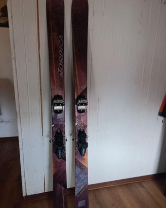 Sci da freeride Nordica