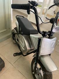 Moto elettrica bambino
