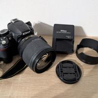 Nikon D3100 con obiettivo 18-105 VR