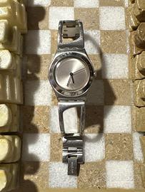 Swatch Irony quadrante argentato rosè