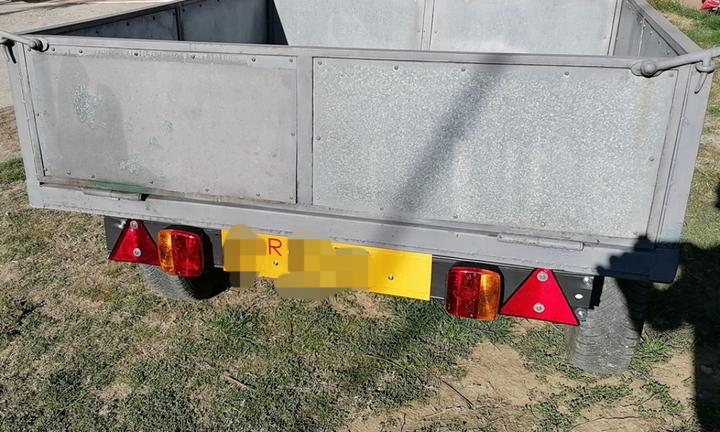 Rimorchio agricolo piccolo