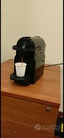 Macchina caffè Nespresso Inissia Nera 