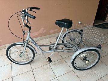 Triciclo per adulti