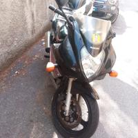 Suzuki GS 500 - 2006