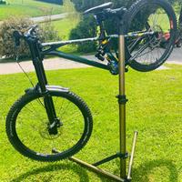 Bicicletta DH mondraker summum