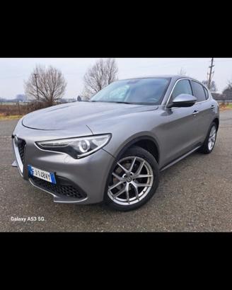 Alfa Stelvio 2.0 q4 280 cv GANCIO TRAINO unico pro