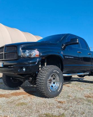 DODGE RAM 2500 5900cc Diesel