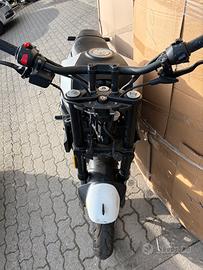 Benelli Leoncino 125