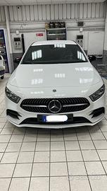 Mercedes Benz Classe A180d AMG Premium