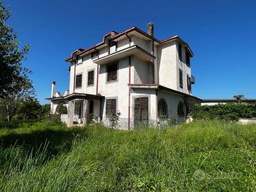 PORZIONE DI BIFAMILIARE A SUBIACO