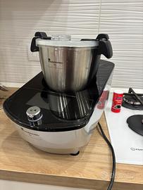 ROBOT DA CUCINA MILTIFUNZIONALE