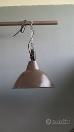 LAMPADA INDUSTRIALE A CAMPANA RESTAURATA