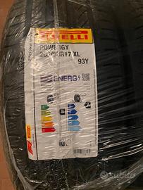 2 Gomme nuove Pirelli 205/50 R17 93Y