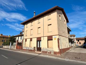 Casa in linea di testa a Basaldella