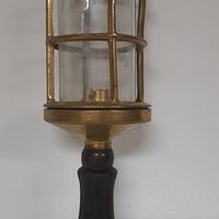 lampada a gancio in ottone di stile nautico