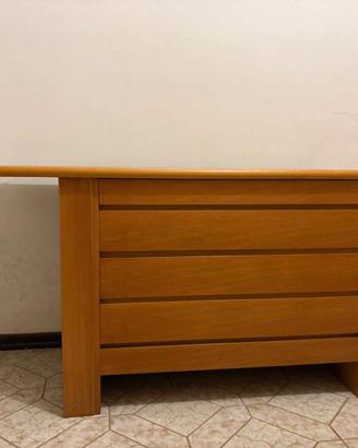 Comò in legno ciliegio con cassetti