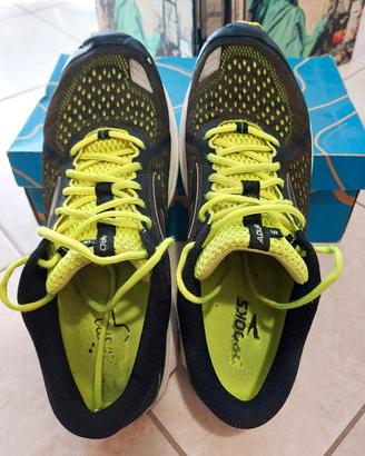 Brooks Aduro 6 Scarpa da Corsa Uomo