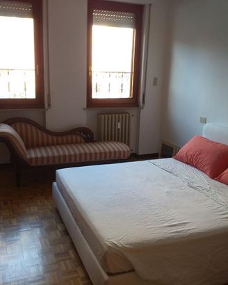 Dormeuse classica in legno e tessuto rigato