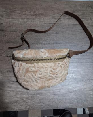 marsupio in pelliccia e vitello