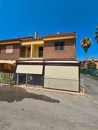 • Tende da sole, zanzariere e infissi – Installazi