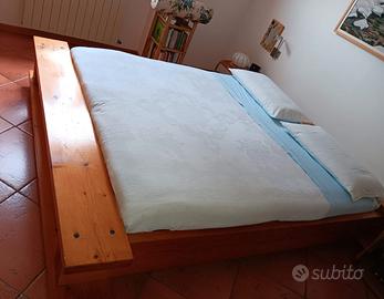 Letto da una piazza