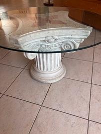 Tavolino da fumo in vetri e capitello barocco