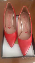 Décolleté rosso in pelle