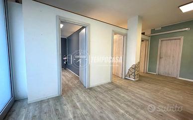 Negozio a Capriate San Gervasio 4 locali