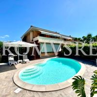 Villa con piscina lavinio zona giornalisti