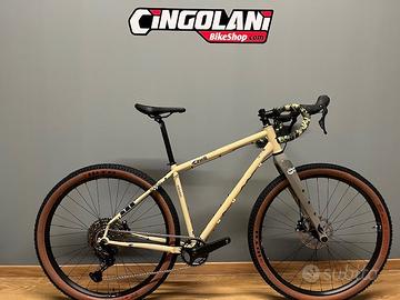 Cinelli hobootleg geo - shimano cues 1x11 mix