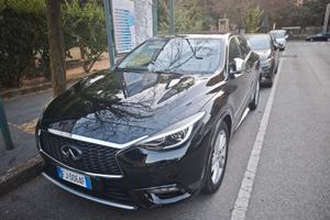 Infiniti Q30 AUTOCARRO N1