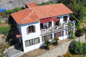 Casa indipendente di 160 m² con più di 5 locali a 