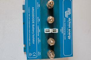 Victron ripartitore di carica