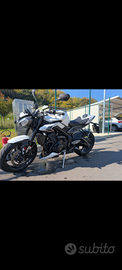Triumph street triple 765 r