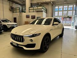 MASERATI Levante V6 Q4 350CV