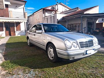 Mercedes Serie E 220,  diesel,anno 2000,  km 90340