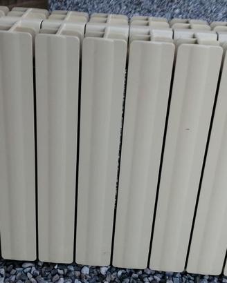 7 Radiatori-termosifoni acqua calda