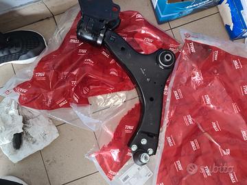 Bracetto oscillante lato dx  nuovo trw