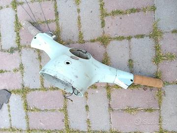 manubrio piaggio vespa gtr 125 vernice originale c