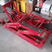 Sollevatore idraulico 