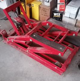 Sollevatore idraulico 