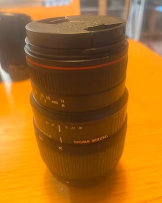 Sigma obiettivo Apo DG per Nikon 70-300mm Macro